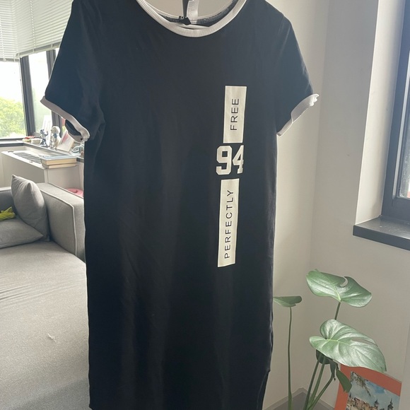 Black Graphic T-Shirt Dress - Picture 2 of 2